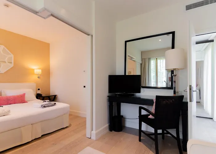 California Park Готель 4*