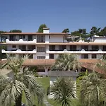California Park Ξενοδοχείο 4*