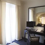 California Park Ξενοδοχείο 4*