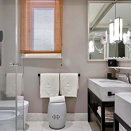 California Park Hotel 4*