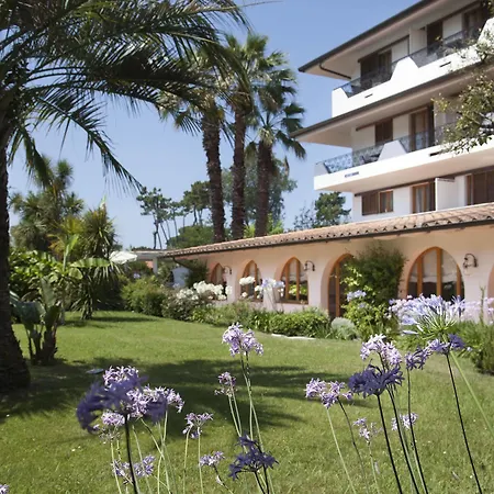 California Park Ξενοδοχείο 4*