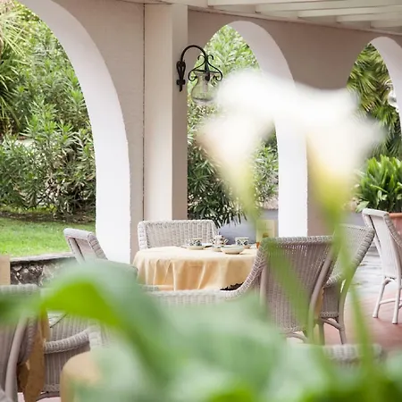 Hotel California Park 4*